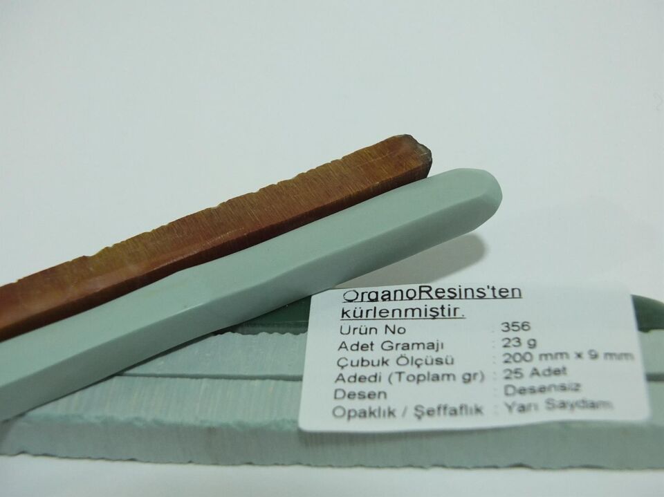 356  Çubuk Sıkma Kehribar - Adedi 23 gramdır. Adetle satılır.