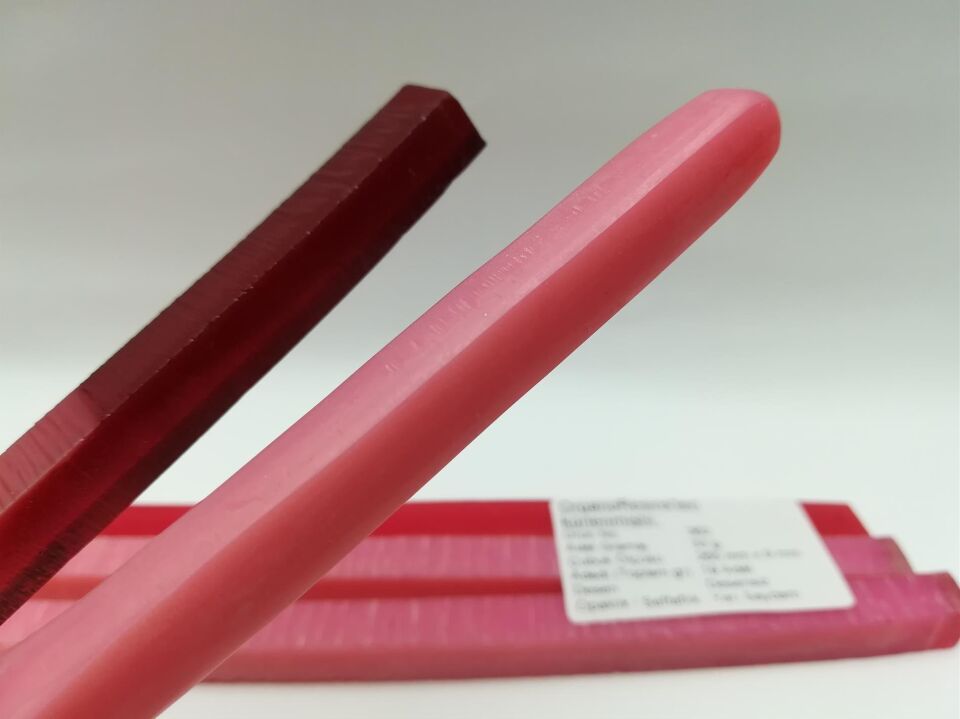 362 Çubuk Sıkma Kehribar - Adedi 33 gramdır. Adetle satılır.